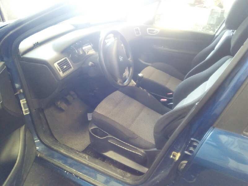 peugeot 307 berlina (s2) del año 2006