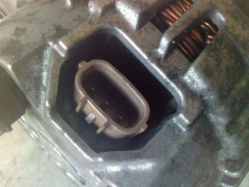Recambio de alternador para mazda 3 berlina (bl) referencia OEM IAM A2TJ0681/R2AAA  