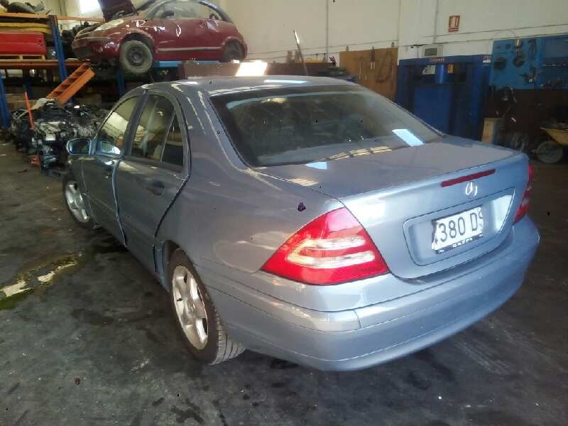 mercedes-benz clase c (bm 203) berlina del año 2005