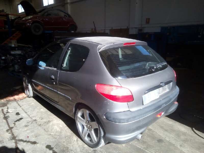 peugeot 206 del año 1998