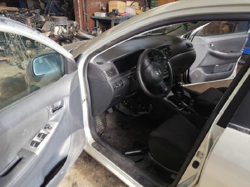 toyota corolla (e12) del año 2006