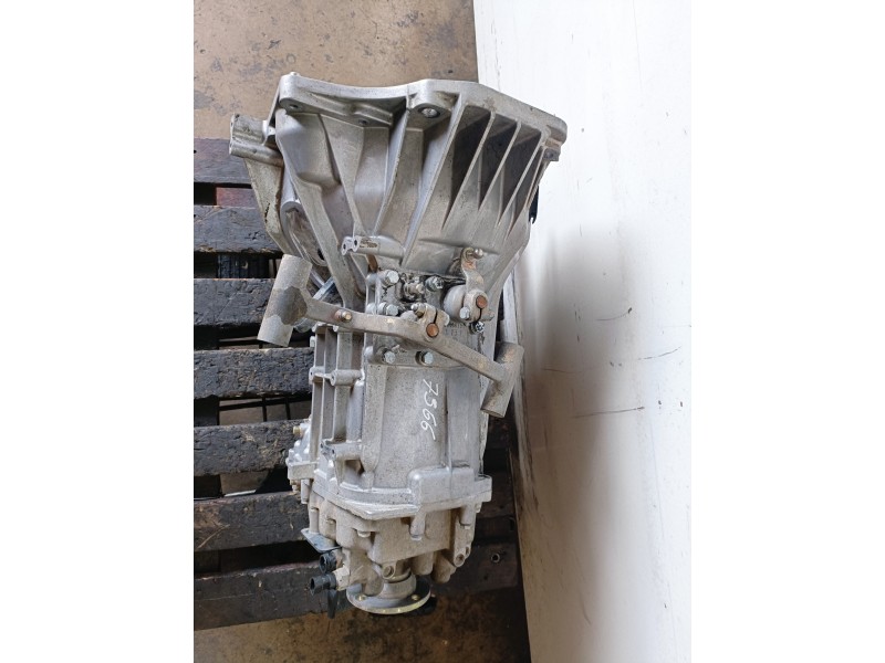 Recambio de caja cambios para iveco daily furgón referencia OEM IAM 5S20016M02/8870497/10011030  