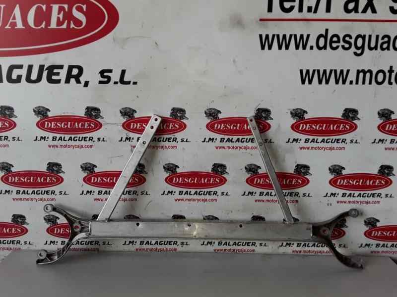 Recambio de travesaño superior para » otros... modelos referencia OEM IAM   