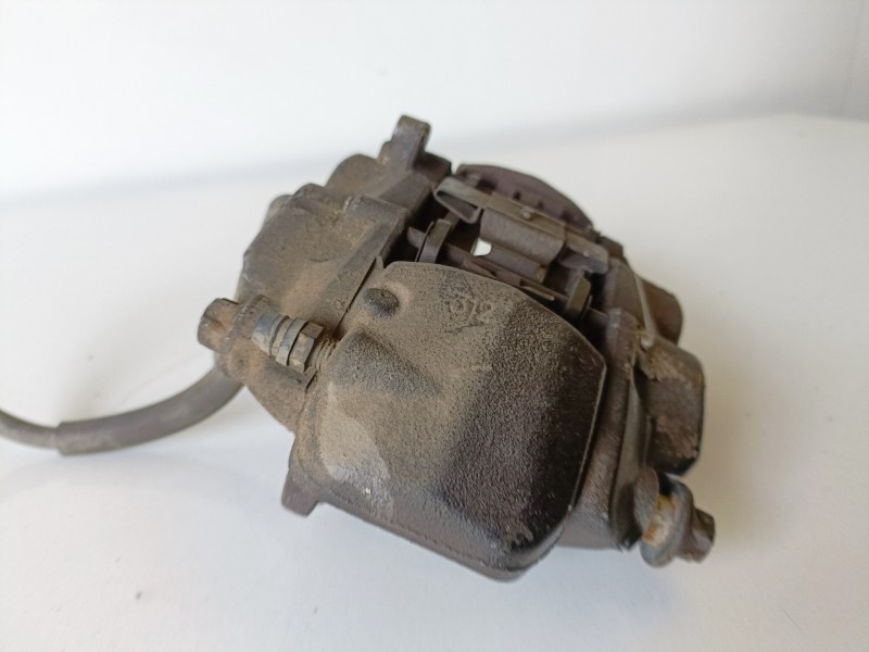 Recambio de pinza de freno delantera izquierda para mercedes-benz cls (bm 219) 642920 referencia OEM IAM   