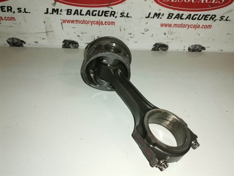 Recambio de piston para citroen jumper furgón gran volumen 4hv referencia OEM IAM 72705  