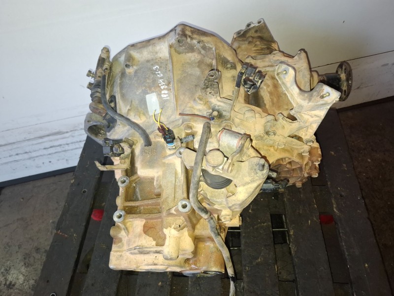 Recambio de caja cambios para nissan x-trail (t30) yd22 referencia OEM IAM   