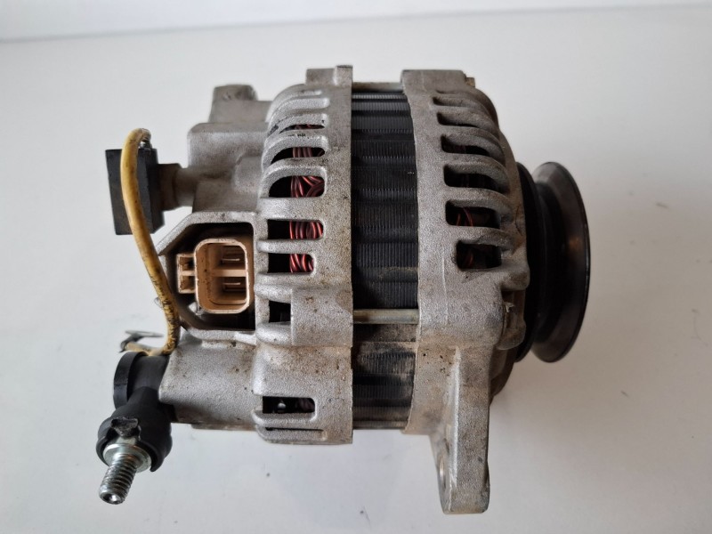 Recambio de alternador para nissan x-trail (t30) yd22 referencia OEM IAM 231005M310  