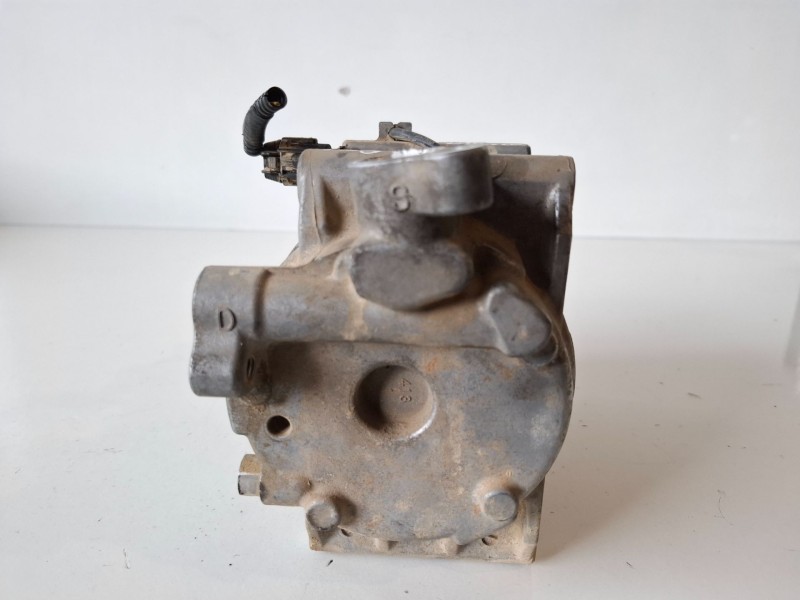 Recambio de compresor aire acondicionado para nissan pathfinder (r51) yd25ddti referencia OEM IAM 92600EB30A  