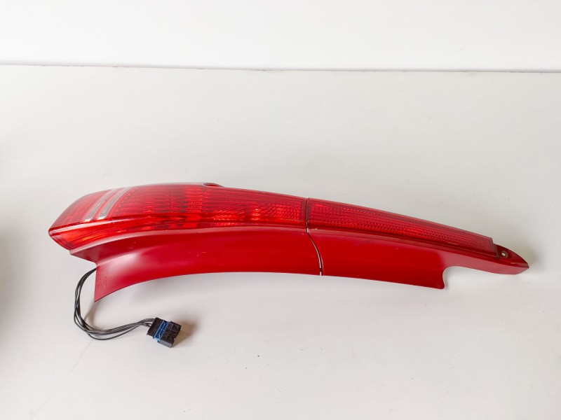 Recambio de piloto trasero izquierdo para citroen c4 berlina 9hy referencia OEM IAM 9655864080  