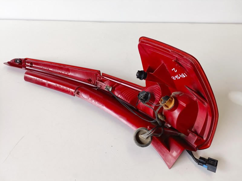 Recambio de piloto trasero izquierdo para citroen c4 berlina 9hy referencia OEM IAM 9655864080  