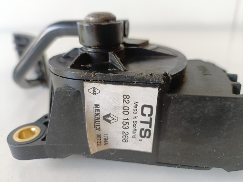 Recambio de pedal acelerador para renault megane ii berlina 5p k4m760 referencia OEM IAM 8200153268  