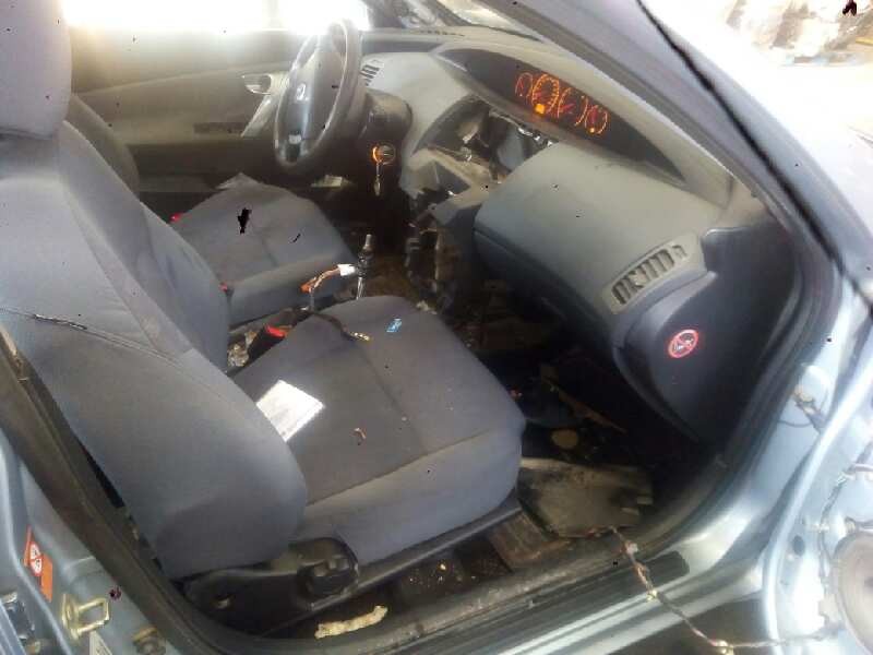 nissan primera berlina (p12) del año 2005