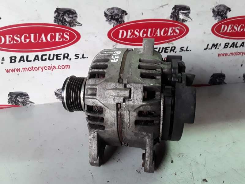 Recambio de alternador para renault clio iii k9k766 referencia OEM IAM 0124425071/8200660033/120A  