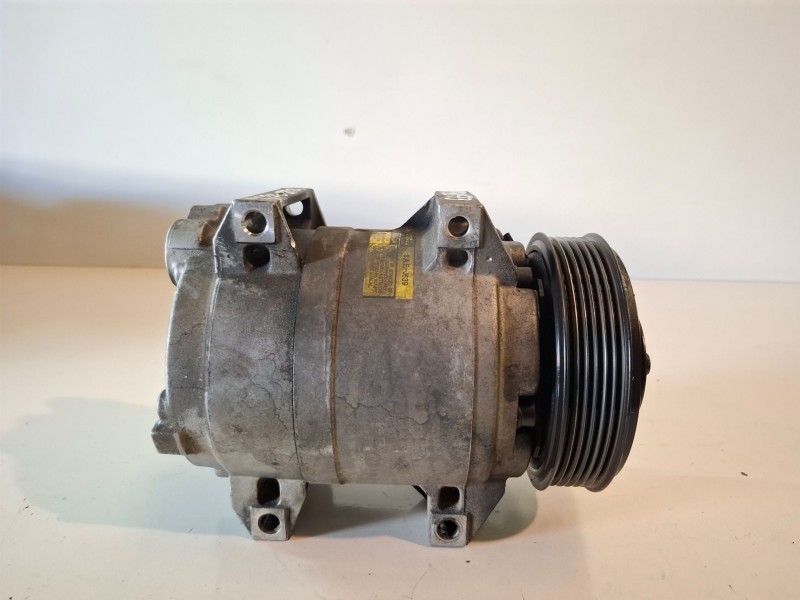 Recambio de compresor aire acondicionado para volvo s60 berlina d5244t referencia OEM IAM 8684287  
