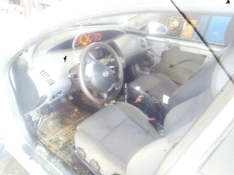 nissan primera berlina (p12) del año 2005