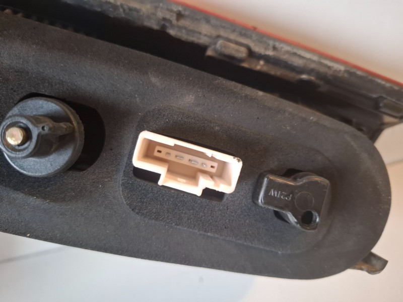 Recambio de piloto trasero derecho para citroen c5 berlina 9hz referencia OEM IAM   