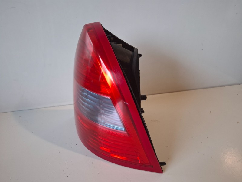 Recambio de piloto trasero derecho para citroen c5 berlina 9hz referencia OEM IAM   