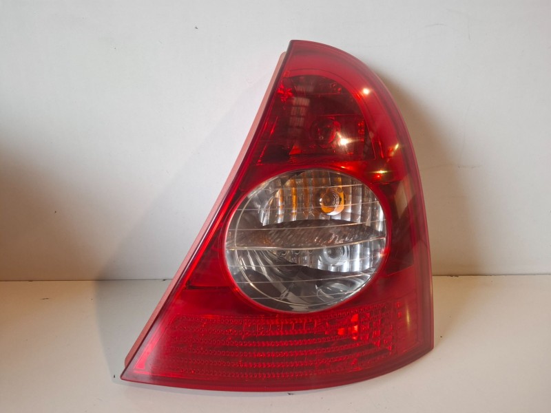 Recambio de piloto trasero derecho para renault clio ii fase ii (b/cb0) k9k704 referencia OEM IAM   