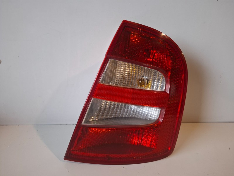 Recambio de piloto trasero derecho para skoda fabia (6y2/6y3) bme referencia OEM IAM   