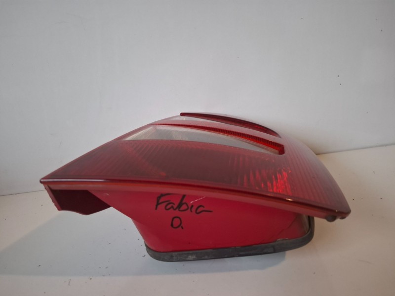 Recambio de piloto trasero derecho para skoda fabia (6y2/6y3) bme referencia OEM IAM   