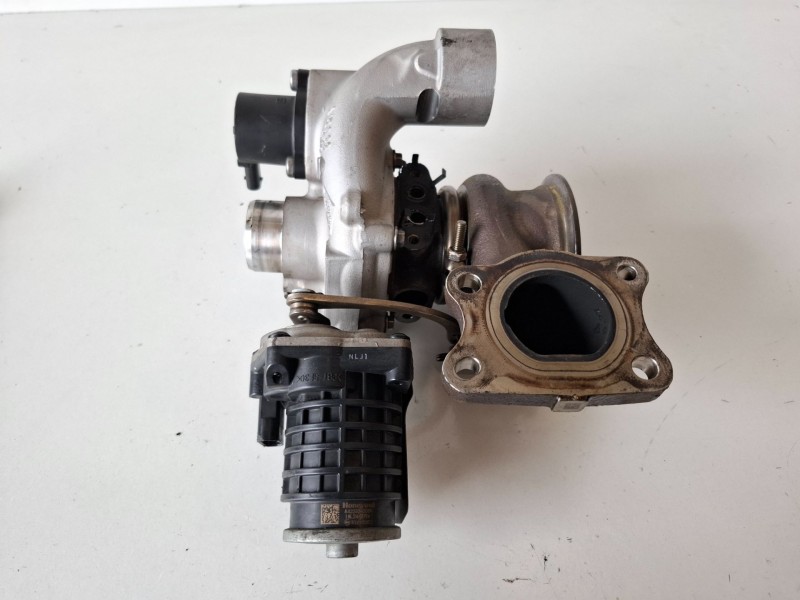 Recambio de turbocompresor para citroen c5 aircross hn05 referencia OEM IAM 9825982080  