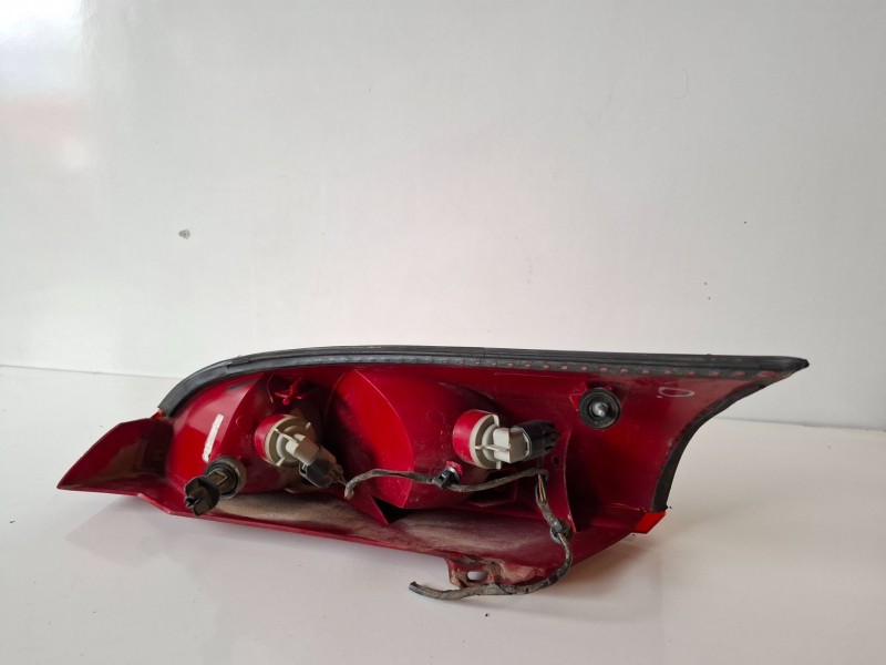 Recambio de piloto trasero derecho para ford focus berlina (cak) fydb referencia OEM IAM 1M5113404A  