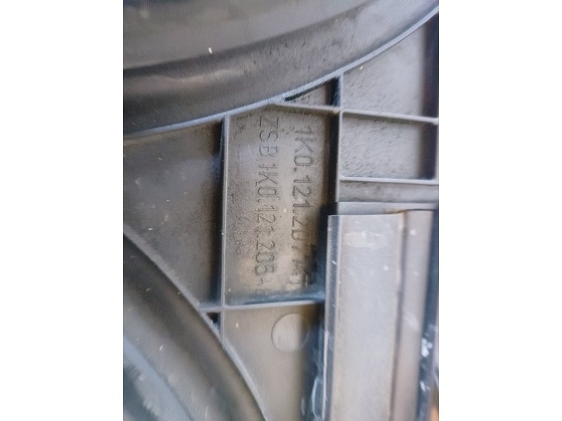 Recambio de electroventilador para seat leon (1p1) bkd referencia OEM IAM 1K0121207AT/1K0121205AB  