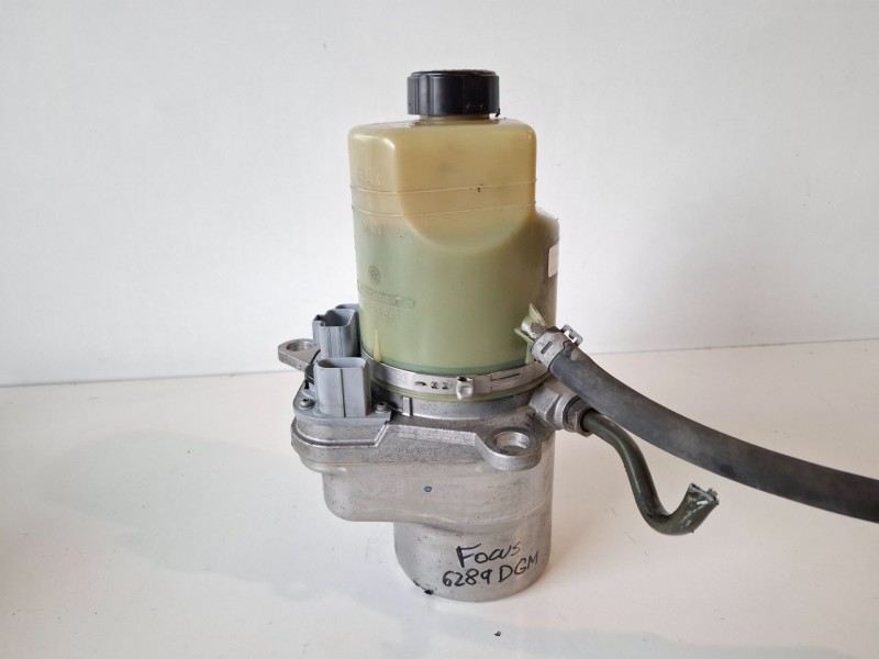 Recambio de bomba direccion para ford focus berlina (cap) g8da referencia OEM IAM   