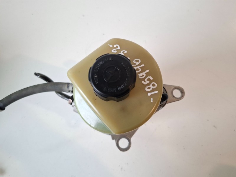 Recambio de bomba direccion para ford focus berlina (cap) g8da referencia OEM IAM   