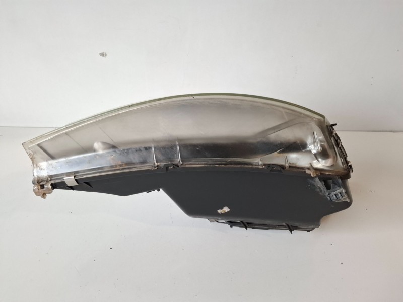 Recambio de faro izquierdo para ford focus berlina (cak) fydb referencia OEM IAM   