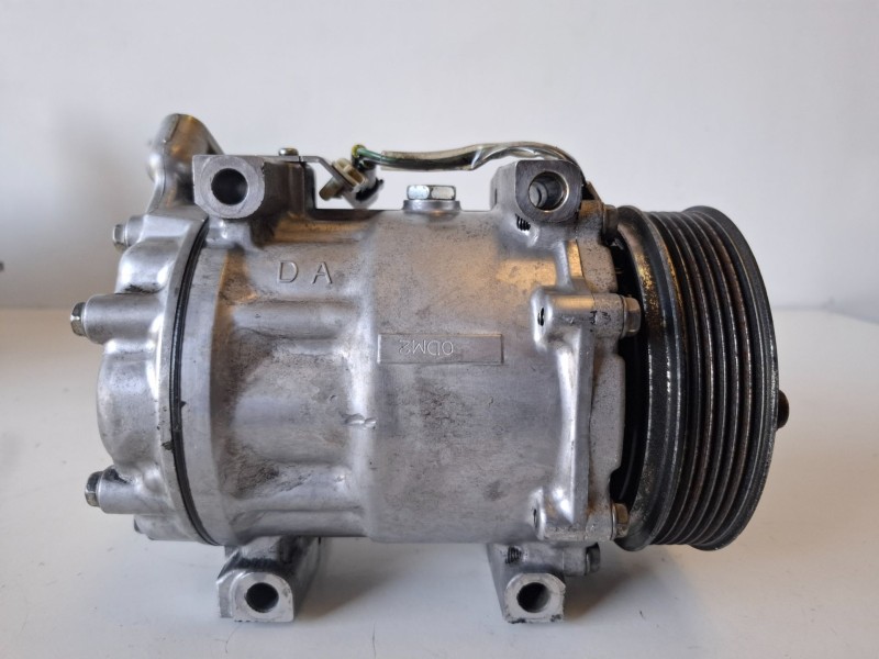 Recambio de compresor aire acondicionado para ford focus berlina (cap) g8da referencia OEM IAM 3M5H19D529SA  