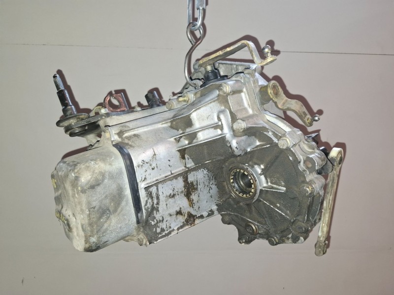 Recambio de caja cambios para peugeot 206 nfz referencia OEM IAM 20CD32  