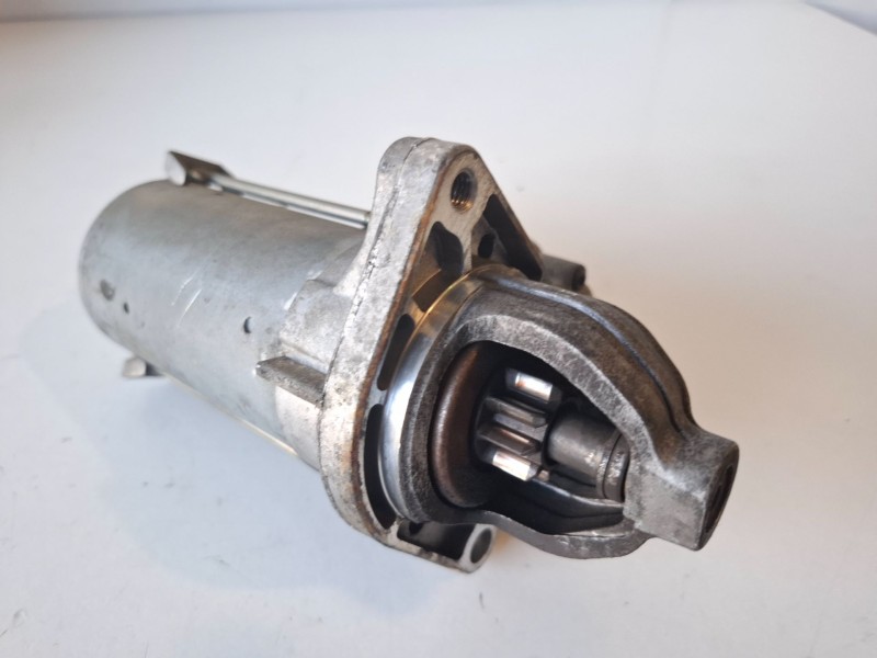 Recambio de motor arranque para opel corsa d a13dtc referencia OEM IAM D6G332  