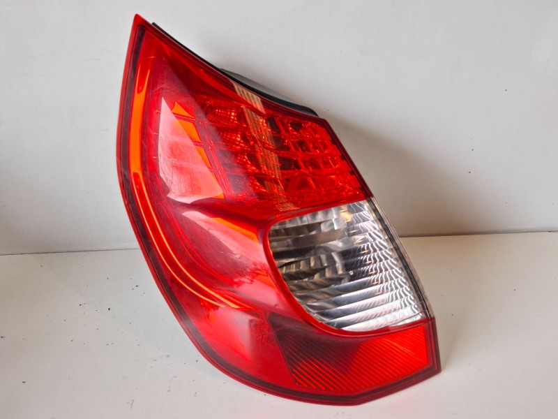 Recambio de piloto trasero izquierdo para renault scenic ii (jm) k9k732 referencia OEM IAM 8200474328A  