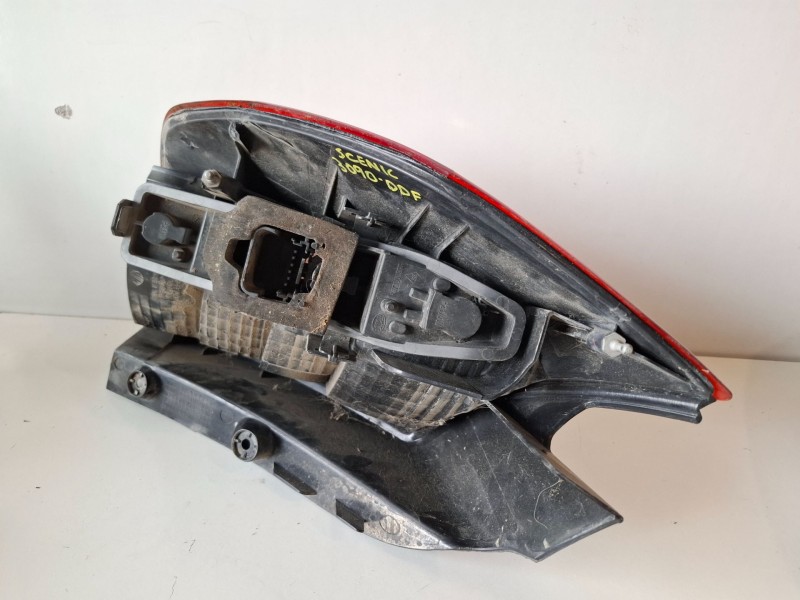 Recambio de piloto trasero derecho para renault scenic ii (jm) f9q812 referencia OEM IAM   