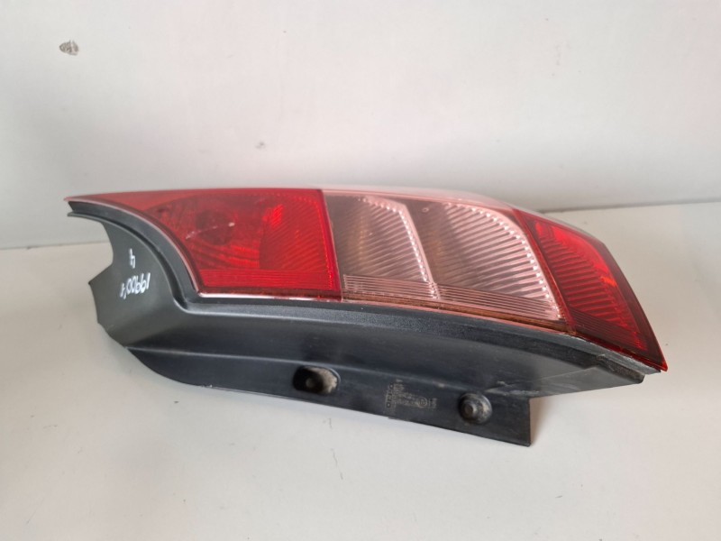 Recambio de piloto trasero derecho para renault scenic ii (jm) f9q812 referencia OEM IAM   
