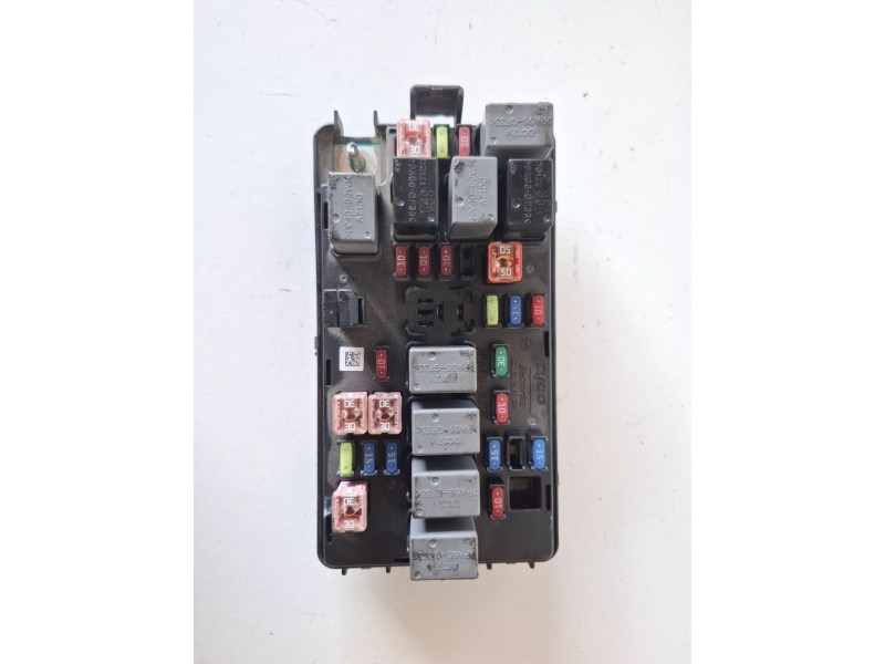 Recambio de caja reles / fusibles para chevrolet matiz b10s1 referencia OEM IAM 96857526  