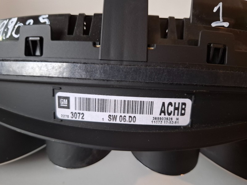 Recambio de cuadro instrumentos para opel insignia berlina a20dth referencia OEM IAM 365903926H  