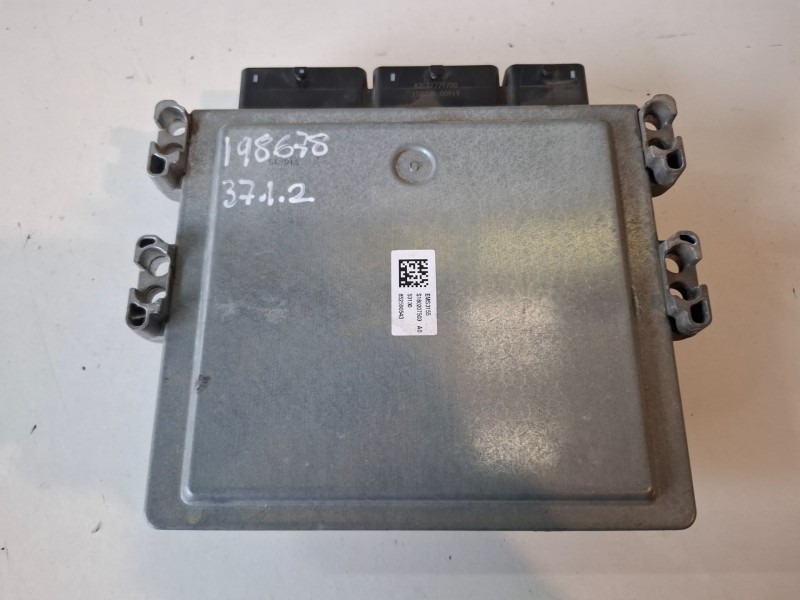 Recambio de centralita motor uce para nissan pulsar (c13m) hra2 referencia OEM IAM 237104ED9B  
