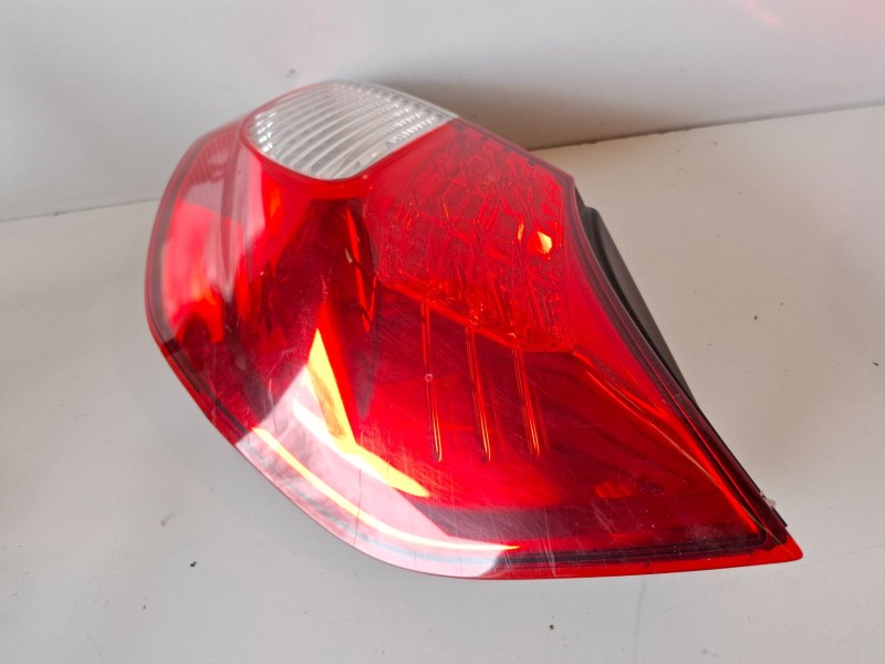 Recambio de piloto trasero derecho para renault scenic ii (jm) k9k732 referencia OEM IAM 8200474327A  