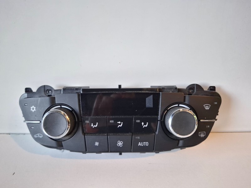 Recambio de mando climatizador para opel insignia berlina a20dth referencia OEM IAM 365903926H  