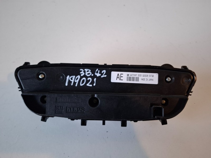 Recambio de mando climatizador para opel insignia berlina a20dth referencia OEM IAM 365903926H  