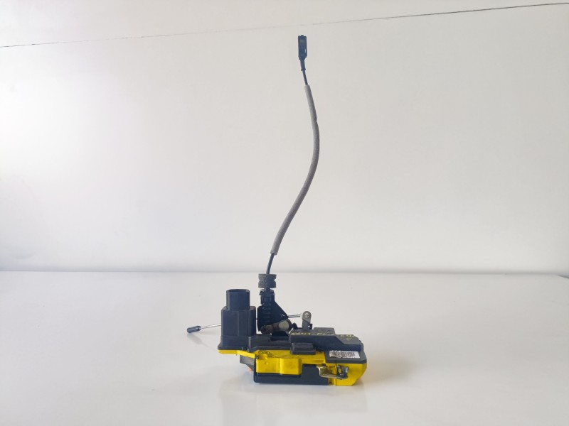 Recambio de cerradura puerta trasera izquierda para volvo xc90 d5244t4 referencia OEM IAM 30699754  