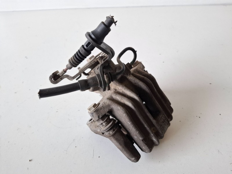 Recambio de pinza de freno trasera derecha para volkswagen scirocco (137) cavd referencia OEM IAM   