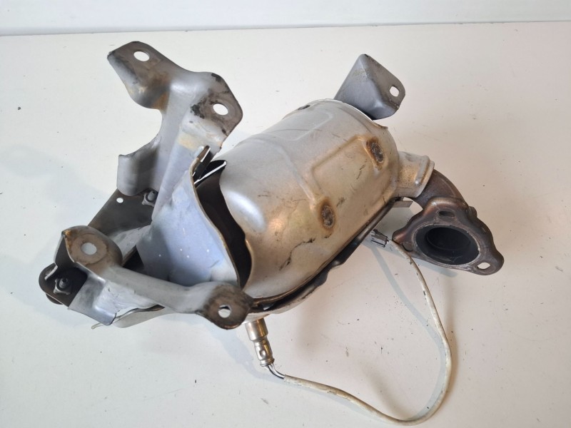 Recambio de catalizador para nissan pulsar (c13m) hra2 referencia OEM IAM 208A02104R  