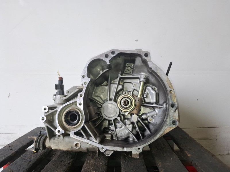 Recambio de caja cambios para nissan primera berlina (p11) qg18 referencia OEM IAM   