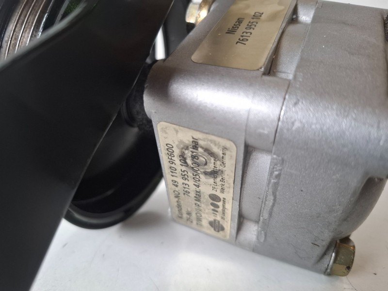 Recambio de bomba direccion para nissan primera berlina (p11) qg18 referencia OEM IAM 7613955102  