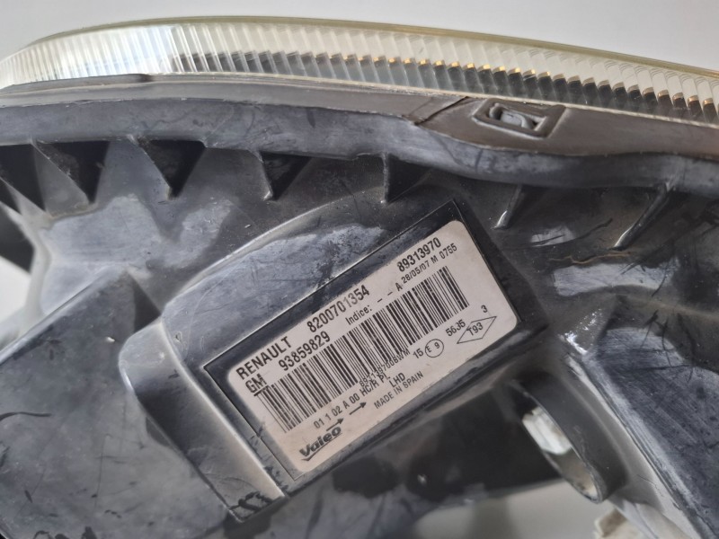 Recambio de faro izquierdo para nissan primastar (x83) f9q760 referencia OEM IAM 8200701354  