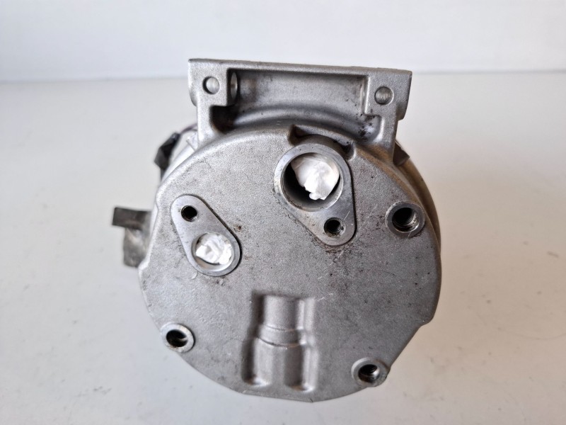 Recambio de compresor aire acondicionado para renault master ii fase 2 furgón g9u650 referencia OEM IAM   