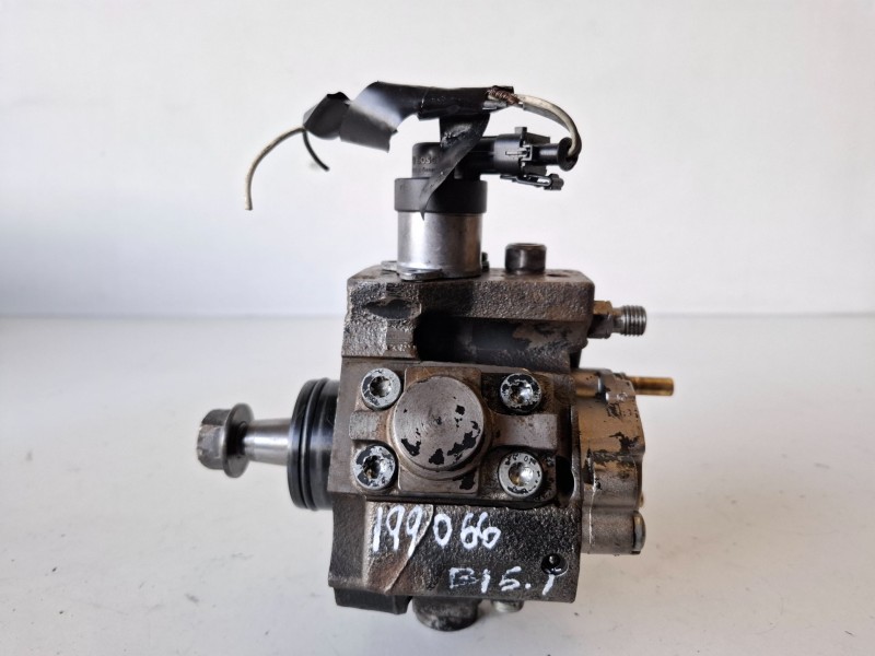 Recambio de bomba inyeccion para renault master ii fase 2 furgón g9u650 referencia OEM IAM 0445010140  